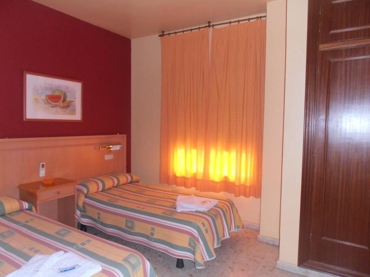 Hostal Carlos III El Ejido Extérieur photo