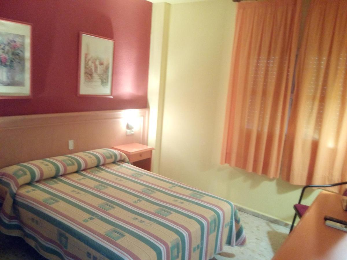 Hostal Carlos III El Ejido Extérieur photo