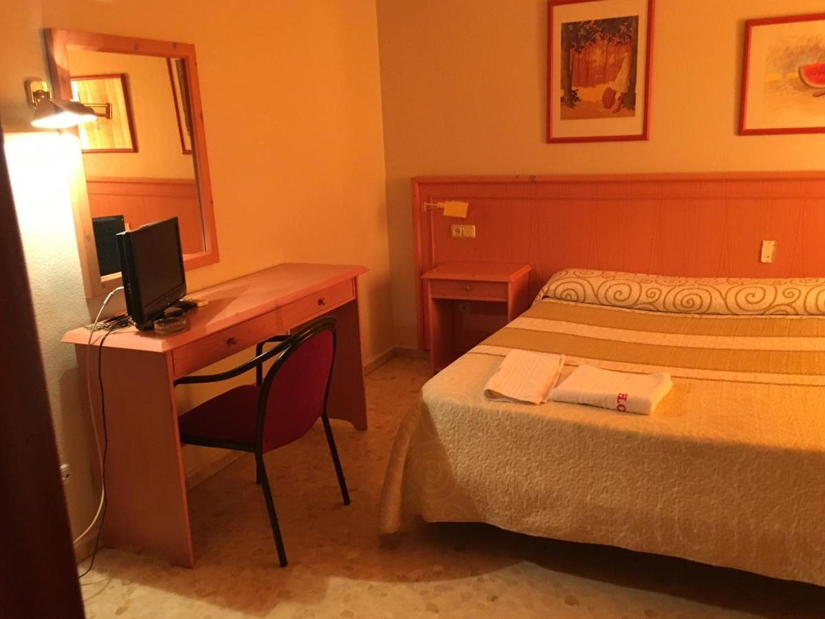 Hostal Carlos III El Ejido Extérieur photo
