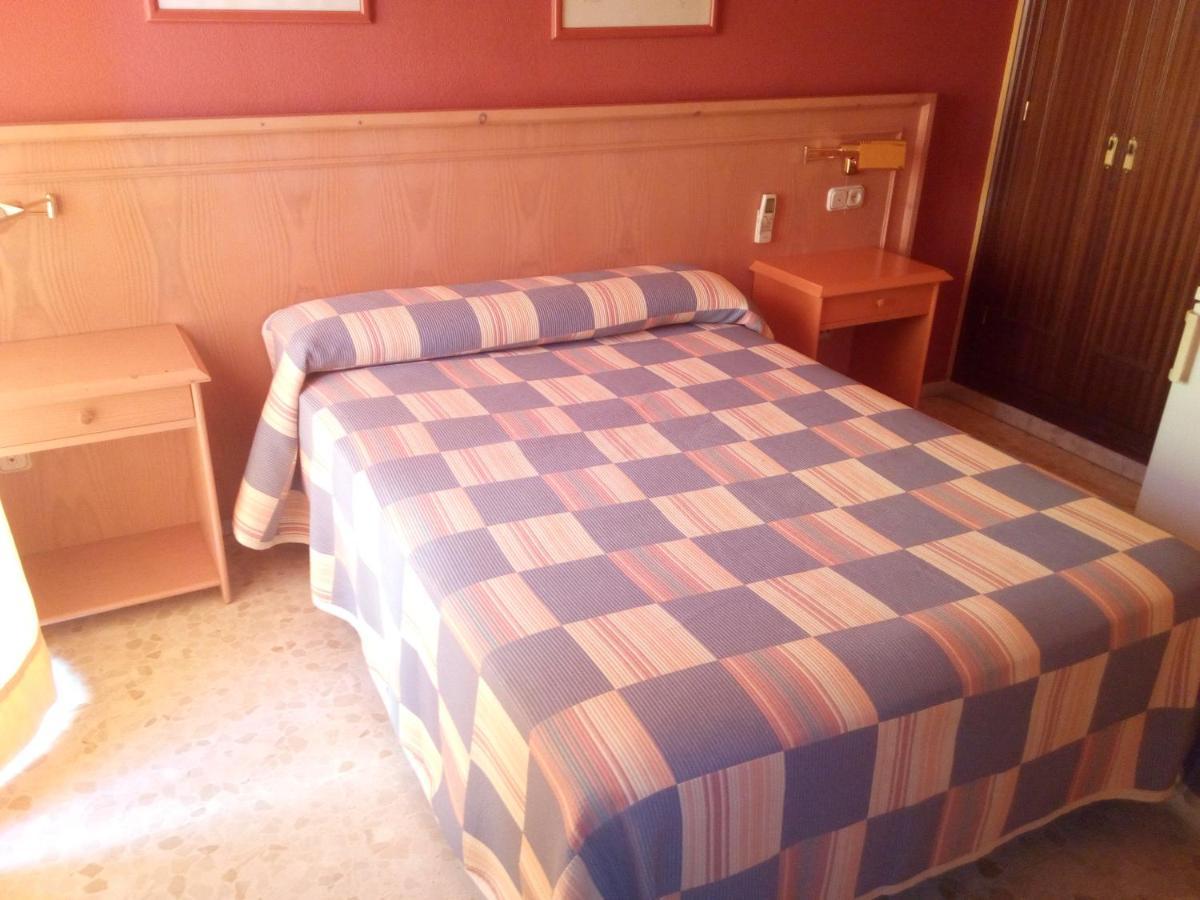 Hostal Carlos III El Ejido Extérieur photo