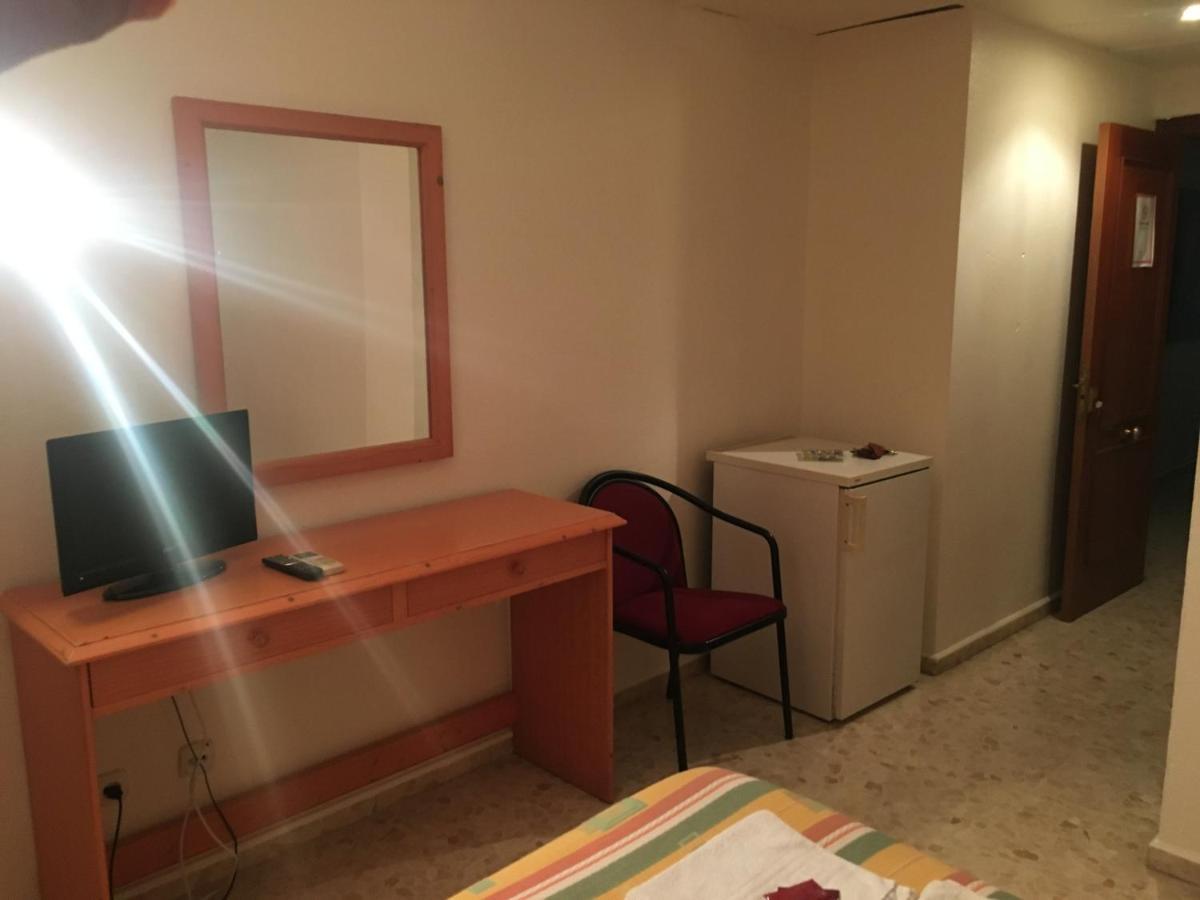 Hostal Carlos III El Ejido Extérieur photo