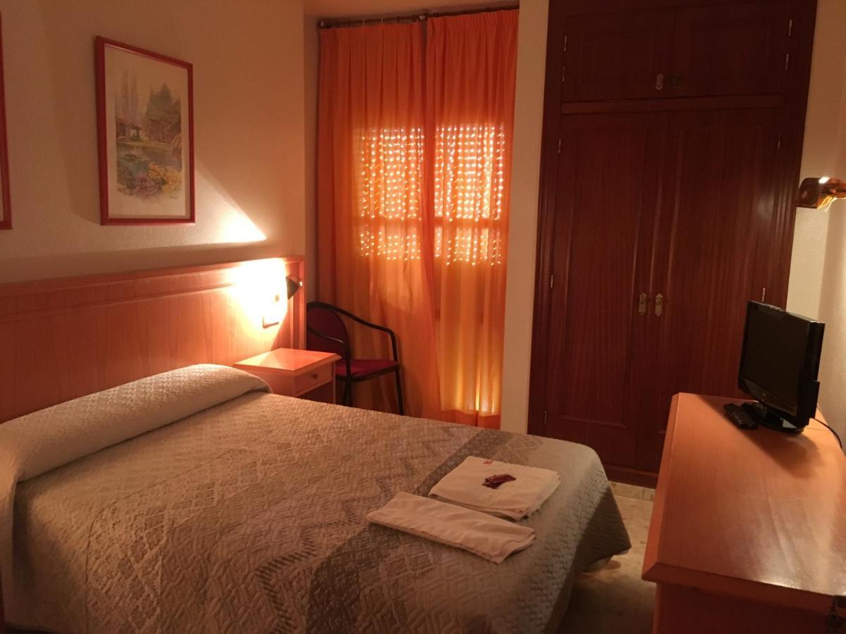 Hostal Carlos III El Ejido Extérieur photo