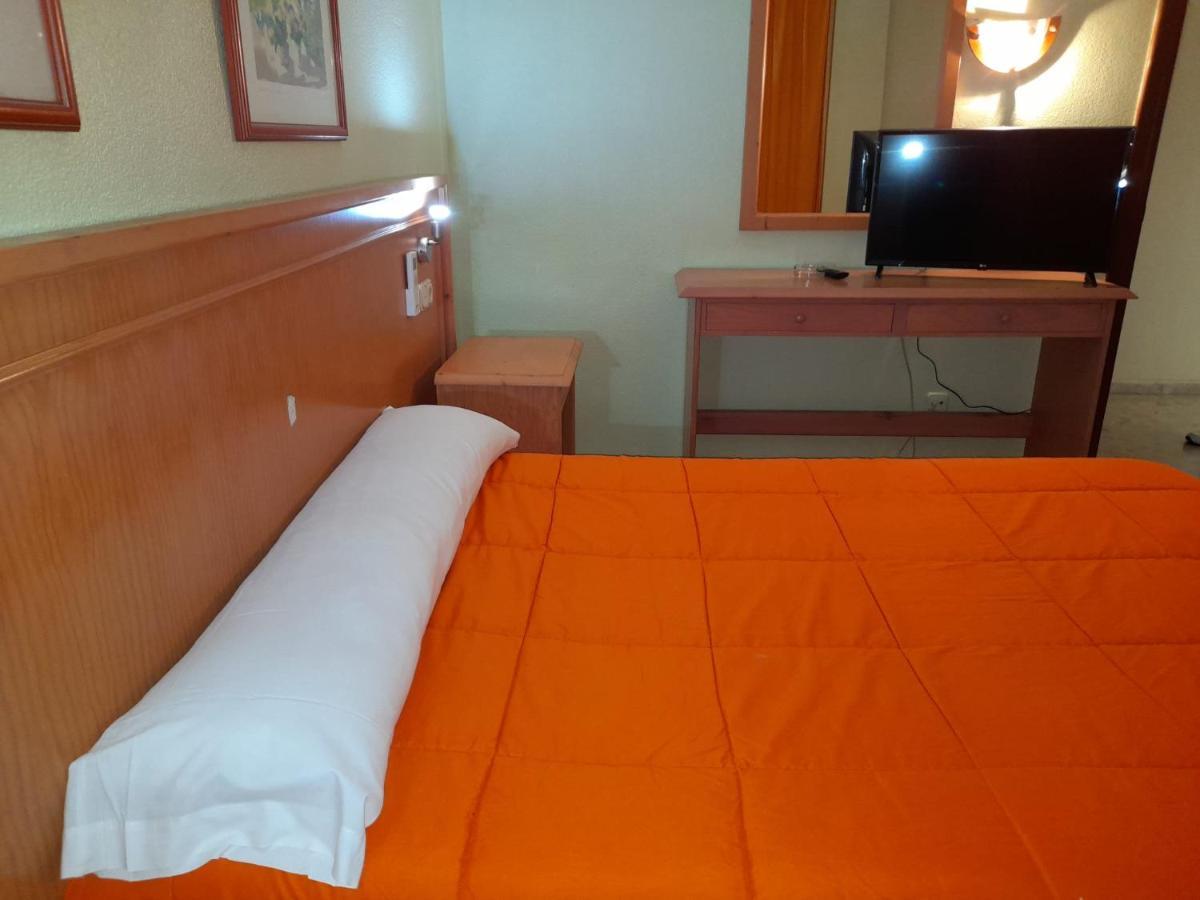 Hostal Carlos III El Ejido Extérieur photo