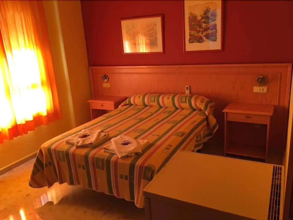 Hostal Carlos III El Ejido Extérieur photo